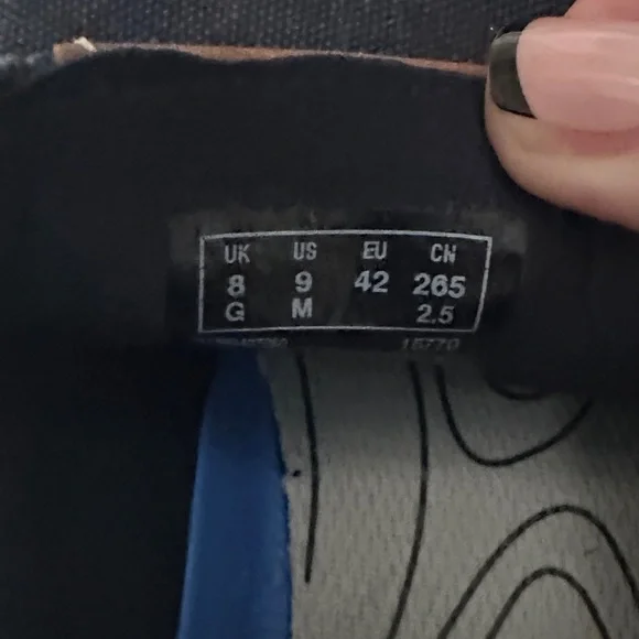 Clarks Men's Navy and Tan Slip-On Loafers size 9 new - Picture 3 of 3